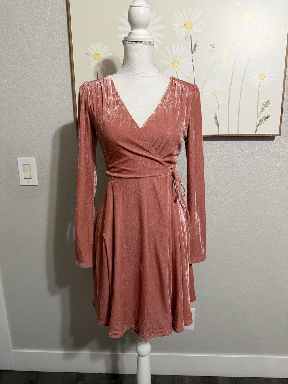 Soprano Dusty Rose Velvet Long Sleeve Wrap Dress size S